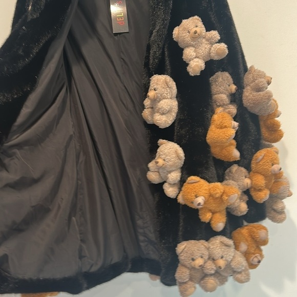 Teddy Bear Embellished Black Coat size medium new with tags art to wear - Picture 4 of 7